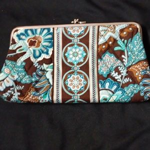 ÑEW VERA BRADLEY KISSLOCK CLUTCH